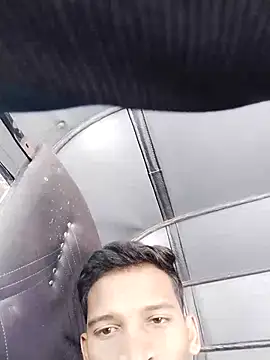 Snapshot of RealBigDickBoy chatting on April 13, 2026, 9:15 am RealBigDickBoy online show from April 13, 2026, 9:15 am