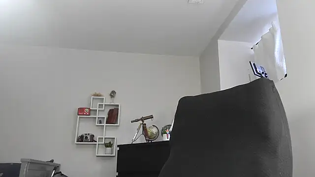 Snapshot of AngelFusco chatting on April 23, 2026, 1:24 pm AngelFusco online show from April 23, 2026, 1:24 pm