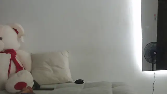 MissDolluxe online show from July 24, 2026, 2:31 am