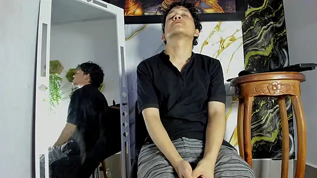 eros fangs online show from April 15, 2026, 3:24 am