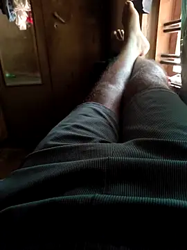 EagerGarment online show from April 16, 2026, 6:47 am