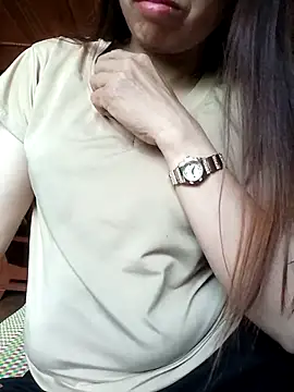 Snapshot of Vily-lonely chatting on April 9, 2026, 2:33 am Vily-lonely online show from April 9, 2026, 2:33 am