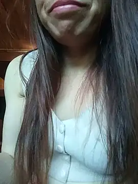 Snapshot of Vily-lonely chatting on July 6, 2026, 9:17 am Vily-lonely online show from July 6, 2026, 9:17 am