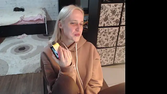 Snapshot of Sweet_hot_shrmp chatting on April 9, 2026, 6:46 pm Sweet hot shrmp online show from April 9, 2026, 6:46 pm