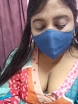 Tami-sonia online show from April 8, 2026, 1:44 pm