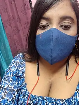 Tami-sonia online show from April 15, 2026, 6:37 pm