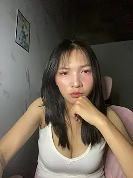 Love-suck12 online show from April 19, 2026, 4:17 pm