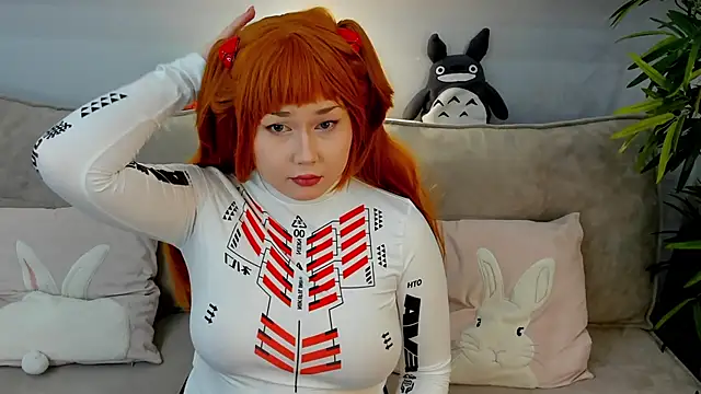 Roxy Moor online show from April 3, 2026, 8:01 am