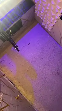 SaskiaDeluxe online show from April 5, 2026, 5:04 am