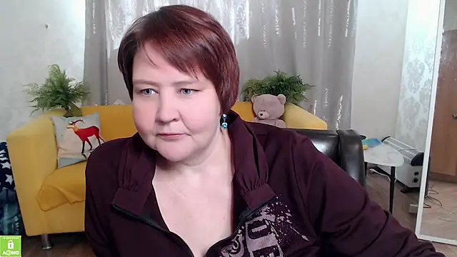 QUEEN02030 online show from May 4, 2026, 7:15 am