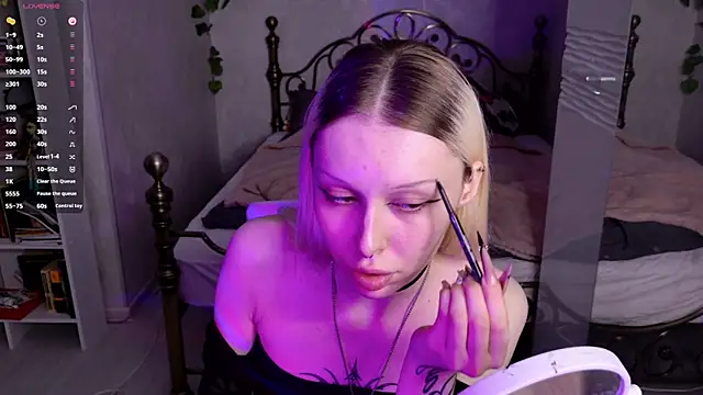 Snapshot of ghost_girly chatting on May 12, 2026, 8:28 pm ghost girly online show from May 12, 2026, 8:28 pm
