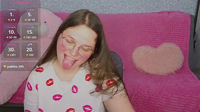 SofiDreamm online show from May 1, 2026, 7:40 pm