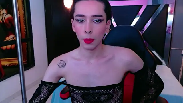 Snapshot of Sharlon_ chatting on April 9, 2026, 12:32 pm Sharlon online show from April 9, 2026, 12:32 pm