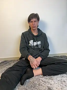 Omeo Ryan online show from March 31, 2026, 2:06 pm