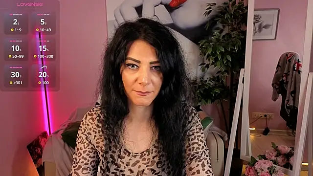 Ophyrix online show from April 4, 2026, 10:02 am