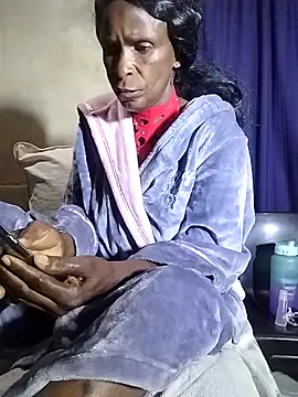 Naughtygrany online show from April 14, 2026, 10:27 pm