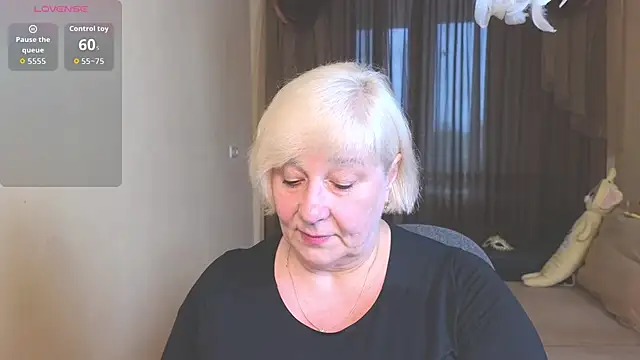 Snapshot of Milane_Milky chatting on April 27, 2026, 4:54 am Milane Milky online show from April 27, 2026, 4:54 am