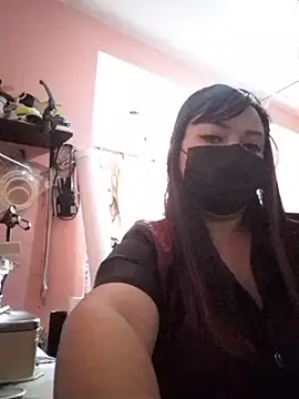 sweetadamisoffice online show from April 19, 2026, 9:39 pm