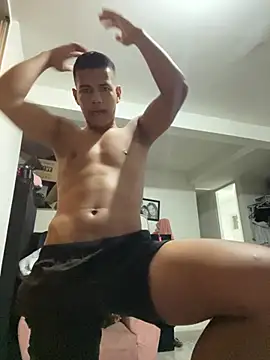 Snapshot of noahdark_ chatting on April 3, 2026, 4:54 am noahdark online show from April 3, 2026, 4:54 am