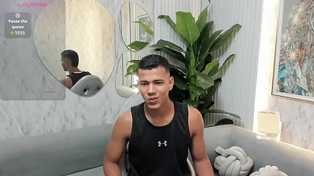 Snapshot of noahdark_ chatting on April 15, 2026, 2:29 am noahdark online show from April 15, 2026, 2:29 am