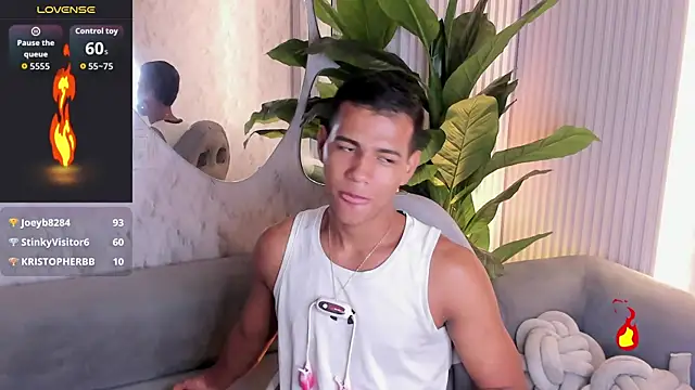 Snapshot of noahdark_ chatting on May 3, 2026, 12:16 am noahdark online show from May 3, 2026, 12:16 am