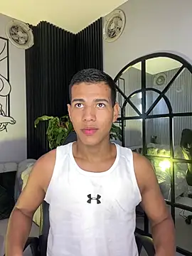 Snapshot of noahdark_ chatting on May 7, 2026, 2:28 am noahdark online show from May 7, 2026, 2:28 am