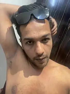 PremiumMen01 online show from April 1, 2026, 12:17 pm