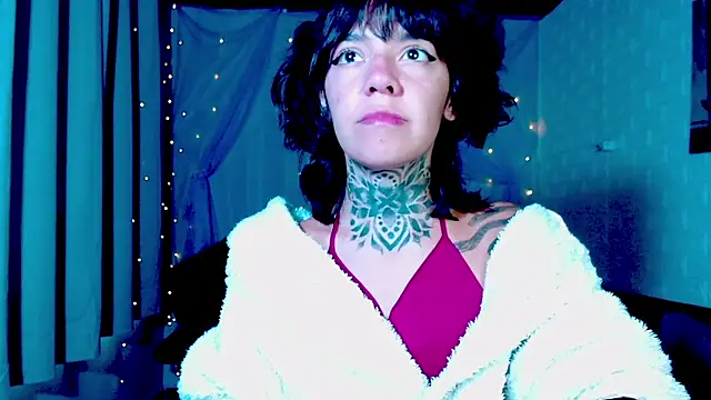 Snapshot of LannieGonzales chatting on April 6, 2026, 12:50 pm LannieGonzales online show from April 6, 2026, 12:50 pm
