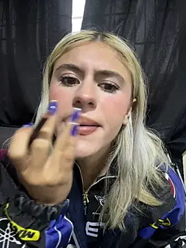 Lia fire online show from April 15, 2026, 11:17 am