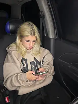 Lia fire online show from May 3, 2026, 9:48 am