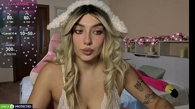 Snapshot of Emily_Bloom_119 chatting on July 3, 2026, 8:10 am Emily Bloom 119 online show from July 3, 2026, 8:10 am