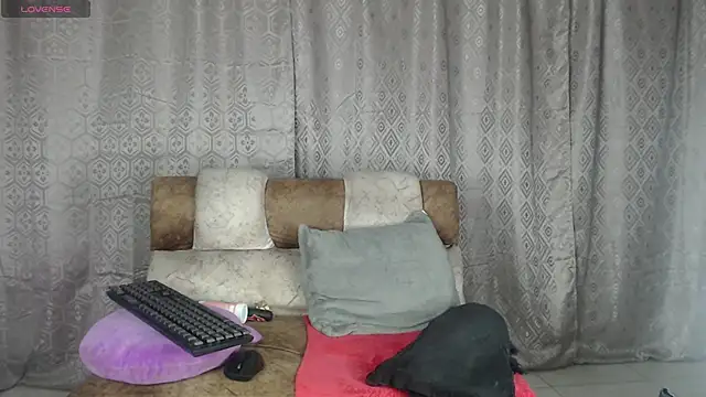 Snapshot of Dayanara- chatting on May 15, 2026, 6:15 pm Dayanara- online show from May 15, 2026, 6:15 pm