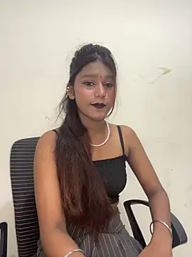 Snapshot of Cutiepie- chatting on April 22, 2026, 4:52 pm Cutiepie- online show from April 22, 2026, 4:52 pm