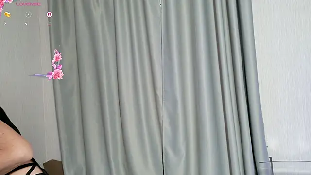 Snapshot of verywetforyou chatting on July 17, 2026, 11:06 am verywetforyou online show from July 17, 2026, 11:06 am