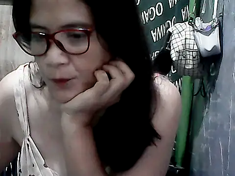 Snapshot of PinayZaira chatting on April 15, 2026, 7:10 pm PinayZaira online show from April 15, 2026, 7:10 pm