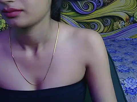 avni222 online show from April 10, 2026, 4:39 am