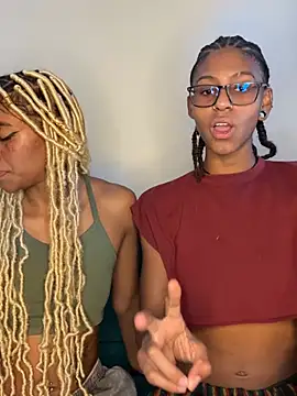 Snapshot of Sun_lynx_Love chatting on April 6, 2026, 10:11 pm Sun lynx Love online show from April 6, 2026, 10:11 pm