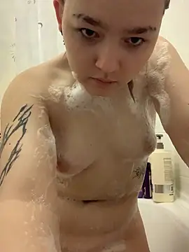 KimCarr online show from April 4, 2026, 10:13 am