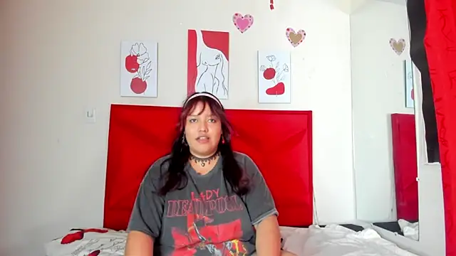 Snapshot of AleSweet_1 chatting on April 18, 2026, 1:26 pm AleSweet 1 online show from April 18, 2026, 1:26 pm