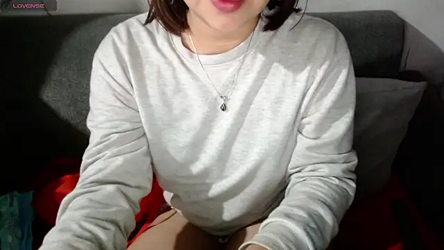 Snapshot of Elfi_333 chatting on April 16, 2026, 11:40 pm Elfi 333 online show from April 16, 2026, 11:40 pm