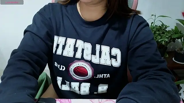 Snapshot of Elfi_333 chatting on May 10, 2026, 3:01 am Elfi 333 online show from May 10, 2026, 3:01 am