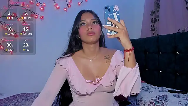 Snapshot of liaa_swan chatting on June 24, 2026, 11:37 pm liaa swan online show from June 24, 2026, 11:37 pm