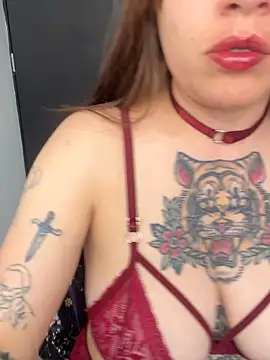 Snapshot of MartinaLorenss chatting on April 17, 2026, 1:14 pm MartinaLorenss online show from April 17, 2026, 1:14 pm