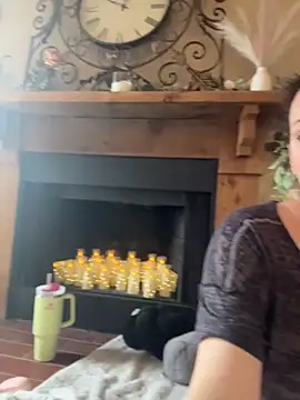 Snapshot of taylorsunshine chatting on May 22, 2026, 5:51 pm taylorsunshine online show from May 22, 2026, 5:51 pm