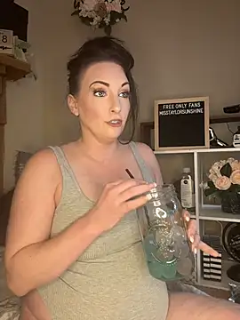 taylorsunshine online show from June 21, 2026, 10:34 pm