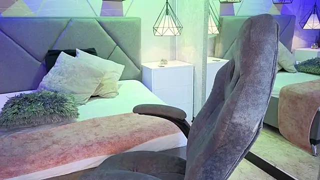 brendasweet10 online show from April 5, 2026, 4:53 am