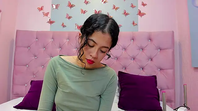 Snapshot of Kaira_luxury chatting on June 8, 2026, 3:07 am Kaira luxury online show from June 8, 2026, 3:07 am
