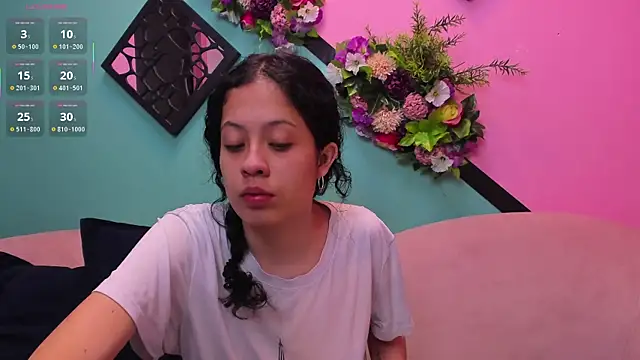 Snapshot of Kaira_luxury chatting on July 1, 2026, 9:55 am Kaira luxury online show from July 1, 2026, 9:55 am