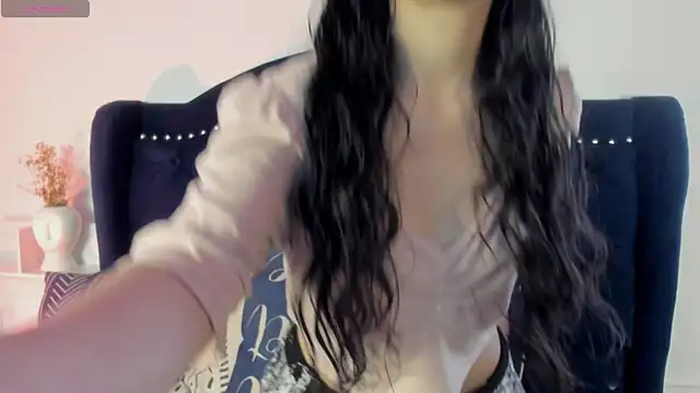 Snapshot of Honney_Bunny18 chatting on April 3, 2026, 2:37 pm Honney Bunny18 online show from April 3, 2026, 2:37 pm