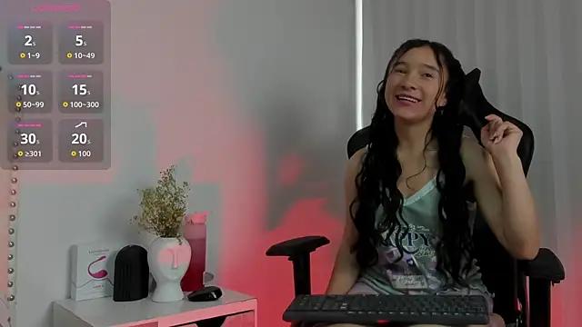 Snapshot of Honney_Bunny18 chatting on April 15, 2026, 6:15 pm Honney Bunny18 online show from April 15, 2026, 6:15 pm